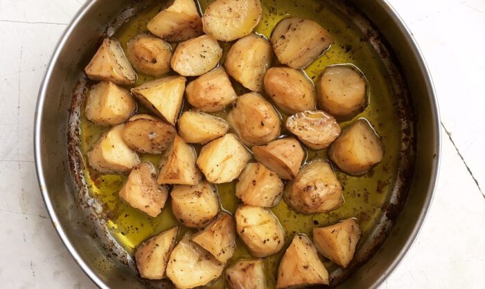 Potatoes with Olive Oil, Lemon <i>&</i> Oregano